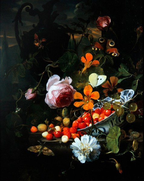 Een stilleven van aardbeien in een kom en bloemen door Jan Mortel
