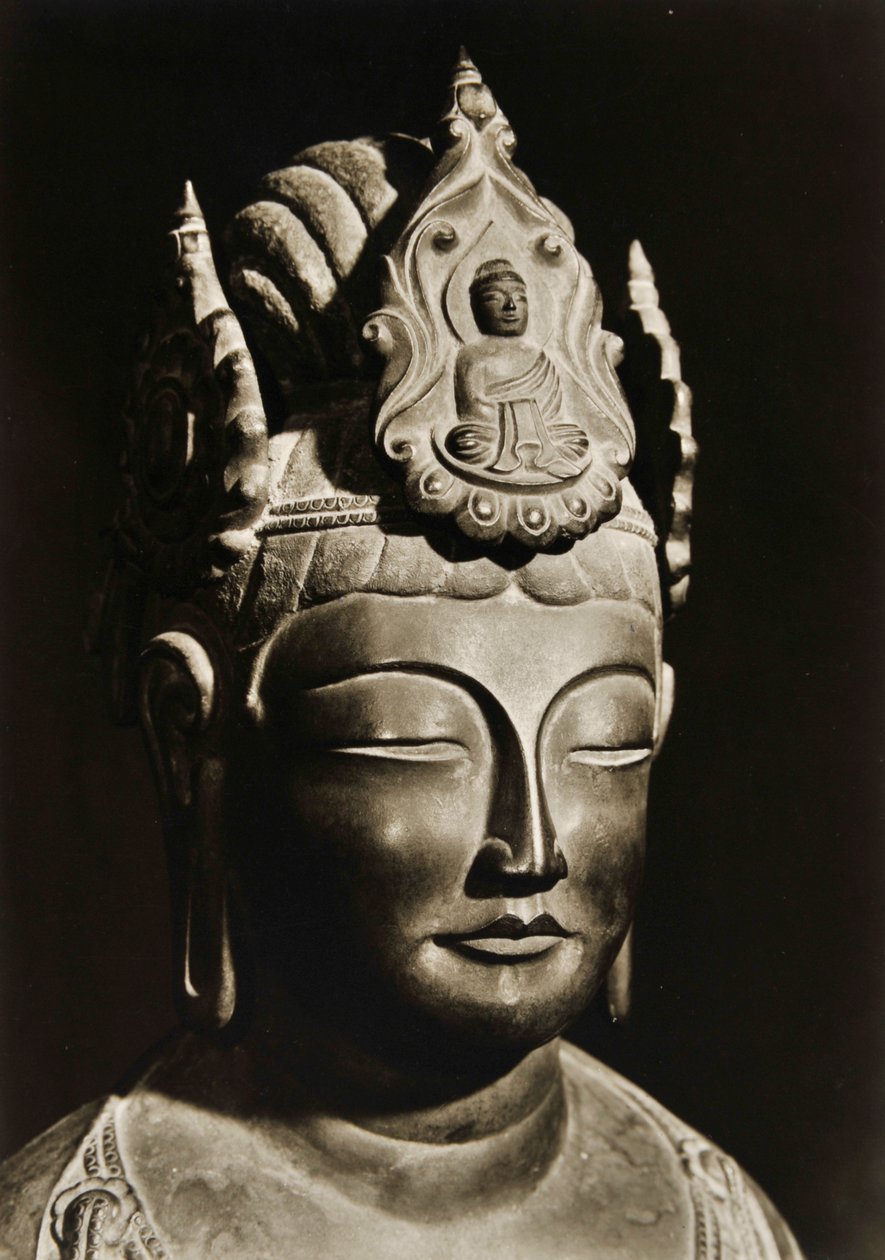 Yumechigai Kannon uit de vroege Nara-periode, Horyuji, Nara, Japan door Japanese Photographer