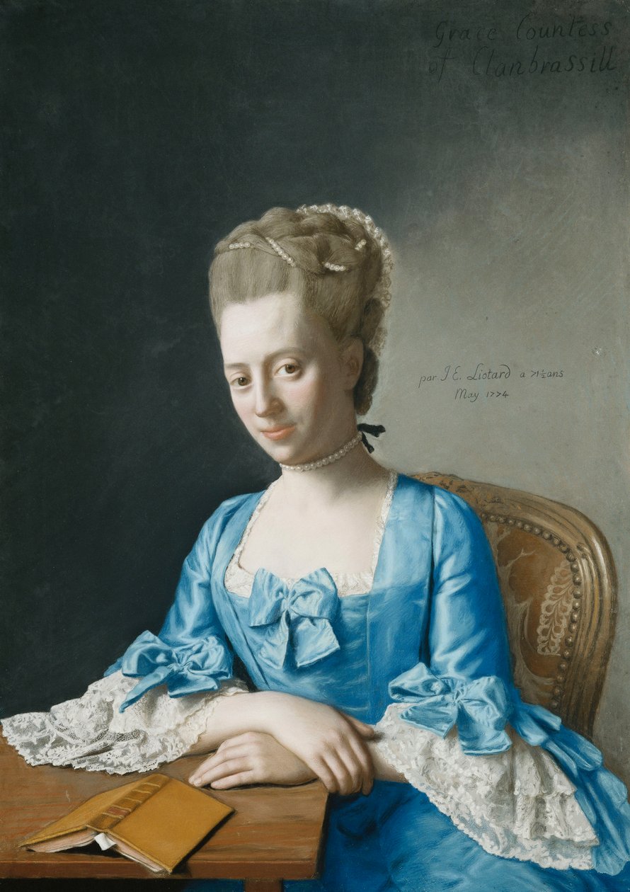 Portret van Grace, gravin van Clanbrassil, geboren Foley, half lengte, in een blauwe jurk, zittend aan een tafel, haar handen gekruist, 1774 door Jean Étienne Liotard