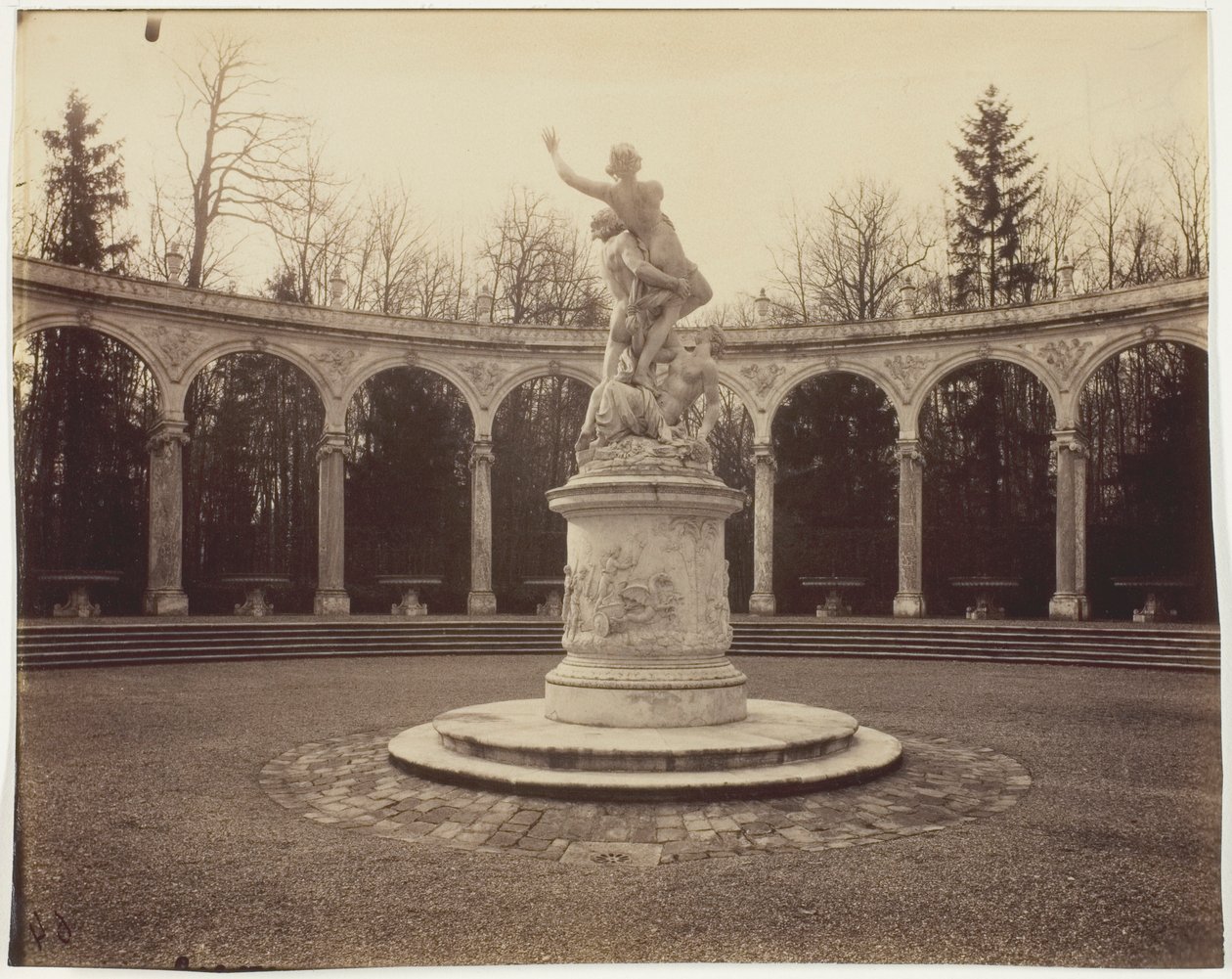 Versailles, Bosquet de la Colonnade door Jean Eugène Auguste Atget