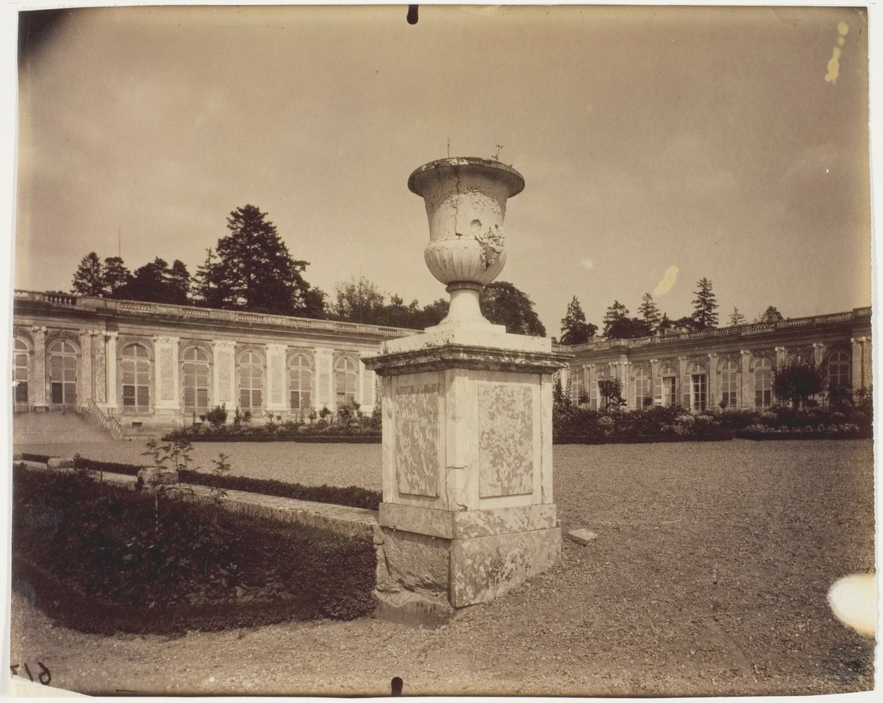 Versailles, Grand Trianon, (Le Parc) door Jean Eugène Auguste Atget