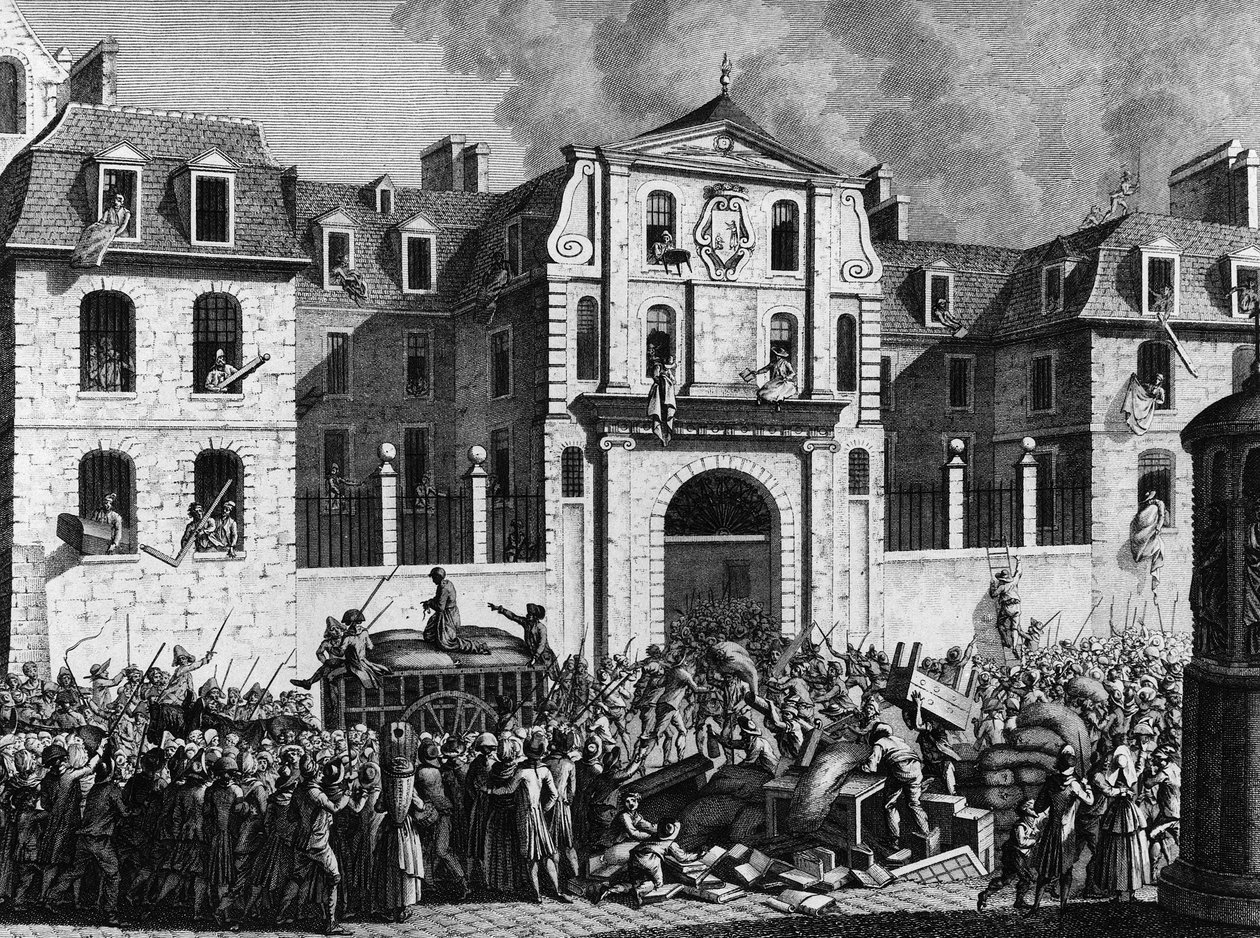 Franse Revolutie: Plundering van het huis Saint Lazare in Parijs op maandag 13 juli 1789 door de revolutionairen. Gravure door Berthaut naar Prior. Parijs, Bibliotheek van het Instituut voor Geschiedenis van de Revolutie door Jean Louis II (after) Prieur