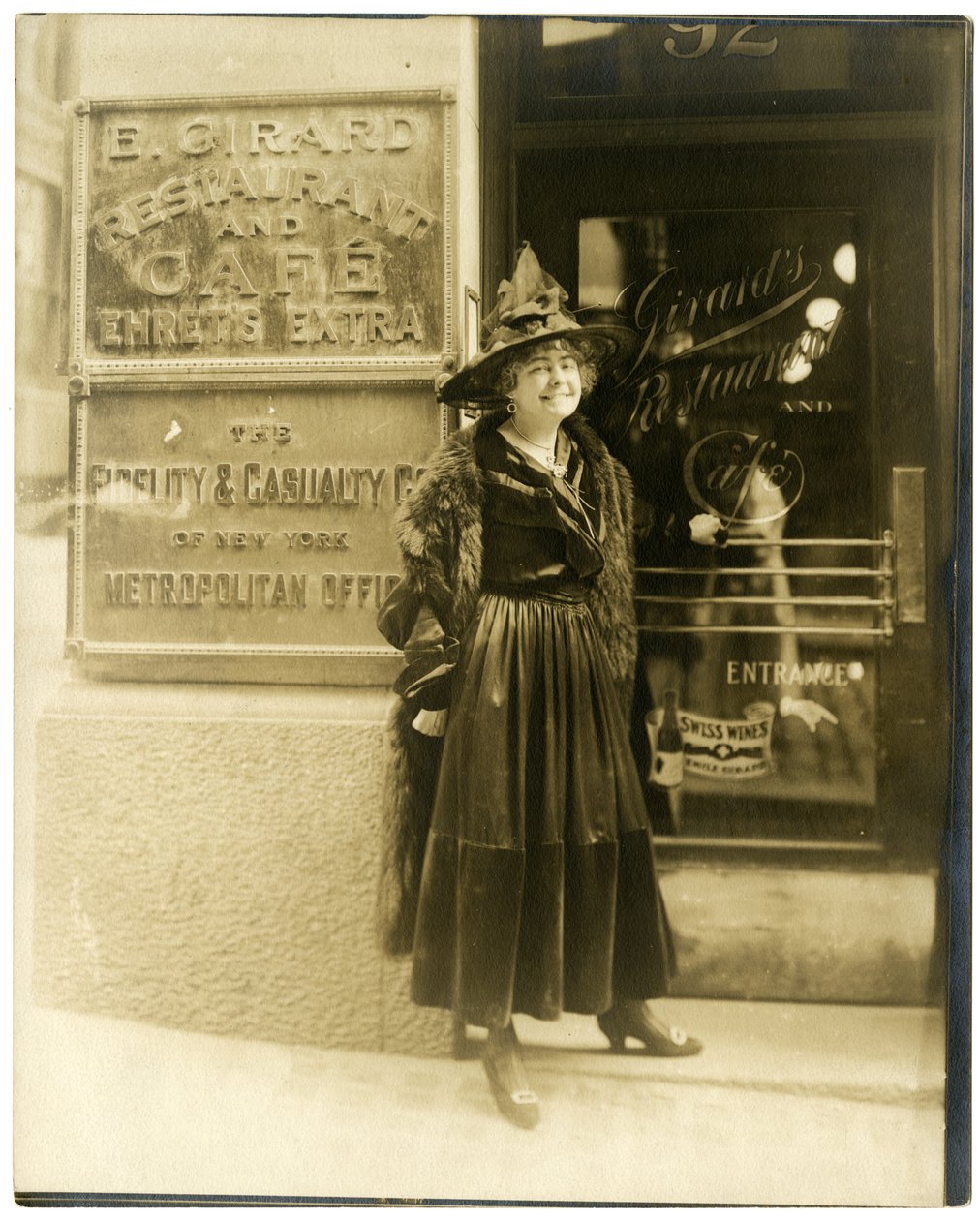 Madam Girard van NY, beroemd downtown restaurant 92 William St, 1910 door Jessie Tarbox Beals
