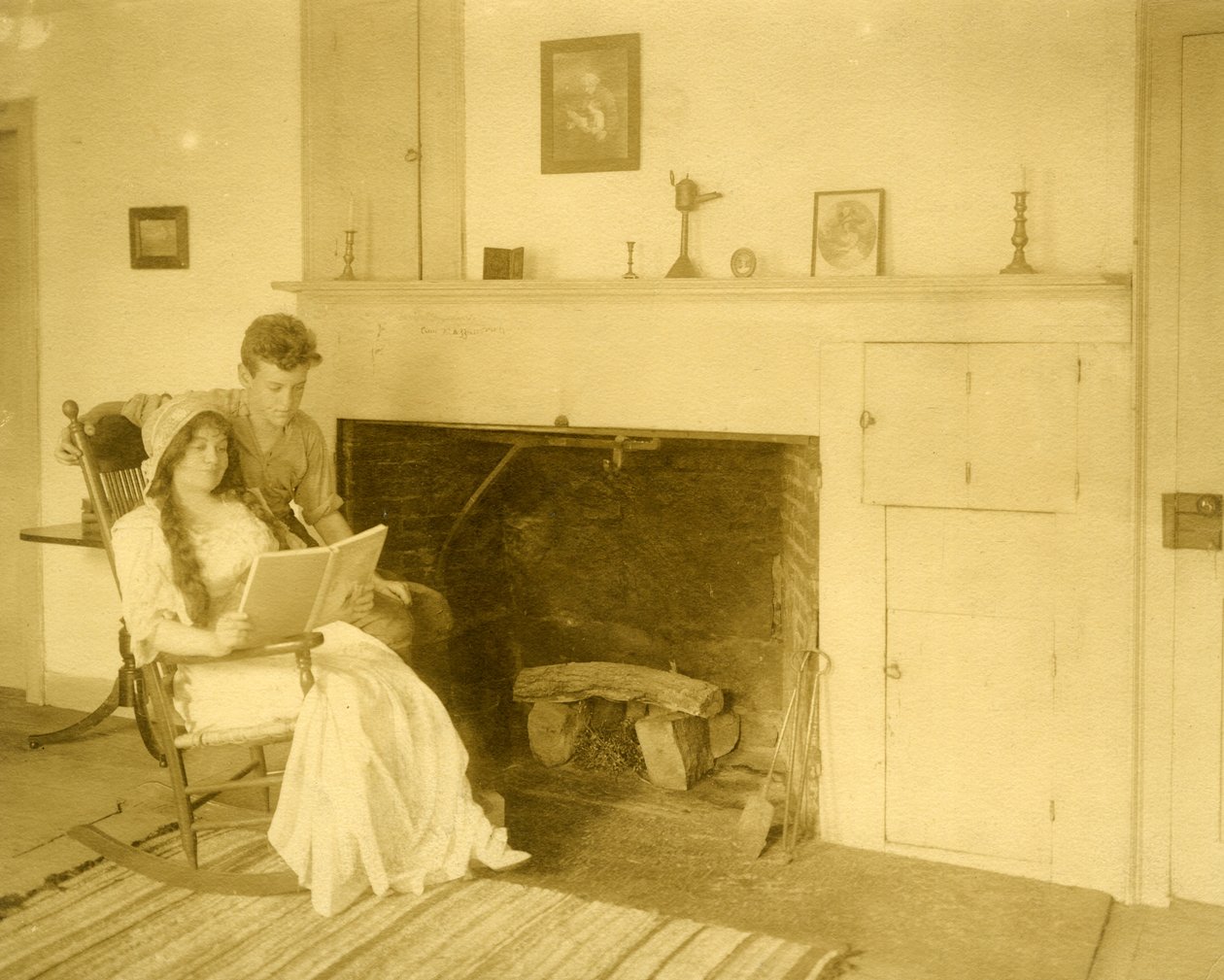 Malcolm Stewart Boylan en zijn moeder. Hij is een van de 9 belangrijke titel schrijvers van Hollywood, c.1905-17 door Jessie Tarbox Beals