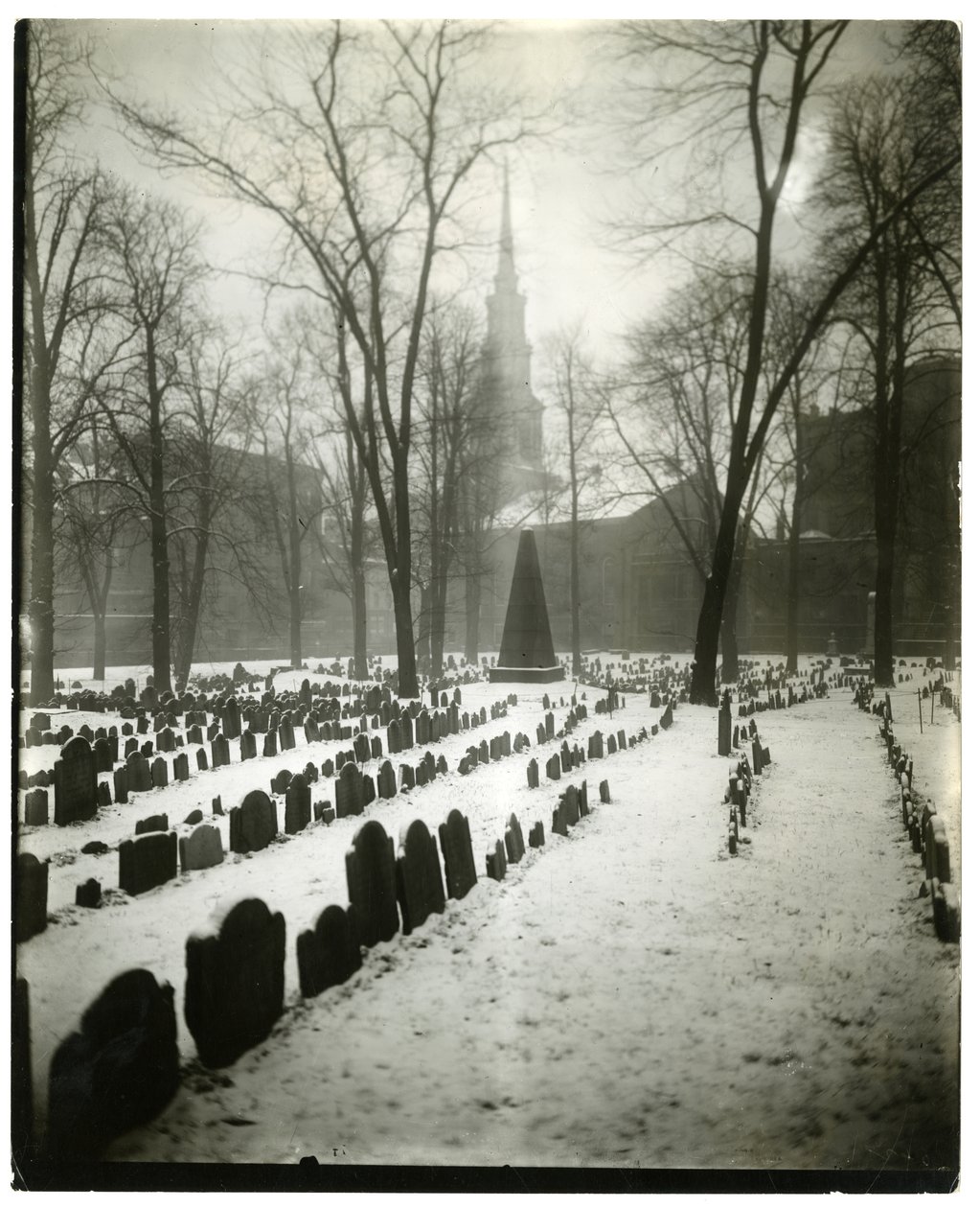 Old Granary Burying Ground Boston, USA, c.1902-10 door Jessie Tarbox Beals