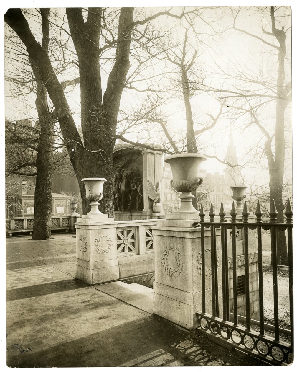Shaw Memorial, Boston, VS, ca. 1902-10 door Jessie Tarbox Beals