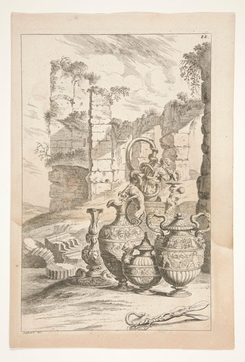 Een kandelaar en sierlijke kannen met handvat in een landschap met ruïnes, uit Sculpturae Veteris Admirata door Joachim von Sandrart