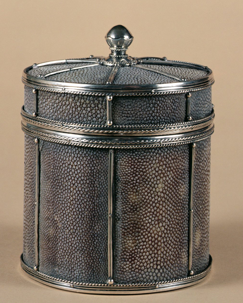 Sigarettendoos met shagreen zijkanten, 1928 door John Paul Cooper