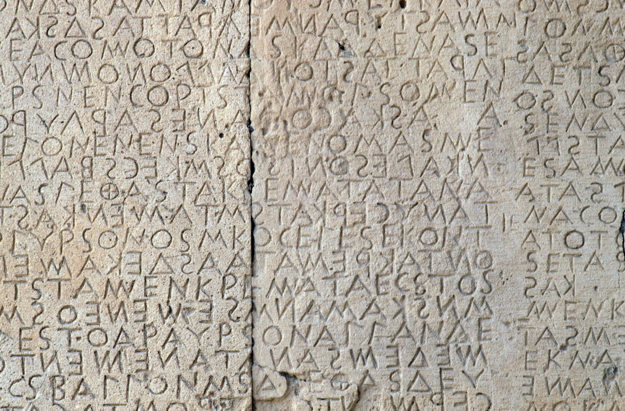 Wetboek van Gortyn, Dorische inscripties op stenen platen, Gortyn, Kreta, Griekenland, Griekse beschaving, 5e eeuw voor Christus (detail) door Walter Charles Mills