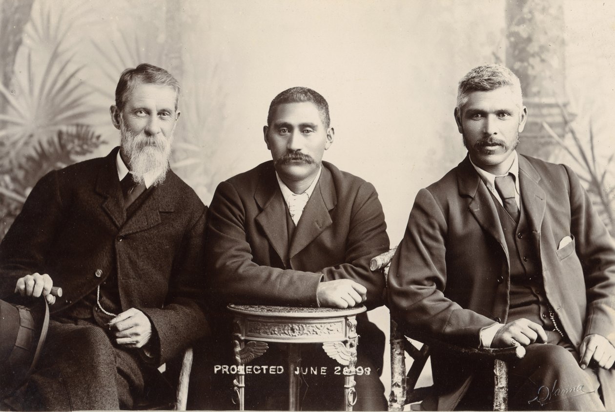 William Australia Graham, koning Mahuta Tawhaio en Tahuna Heirangi, juni 1898 door John Hanna
