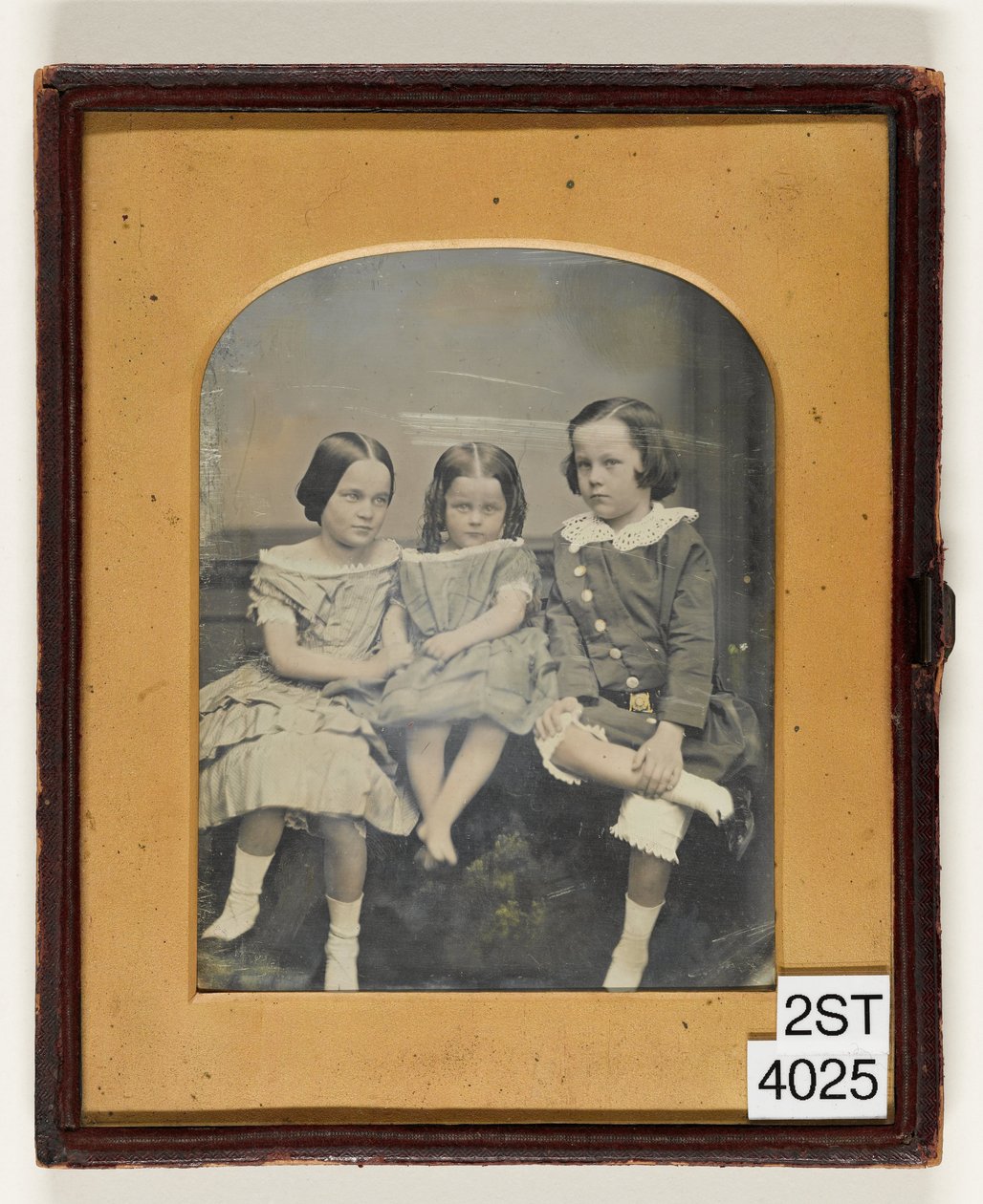 Portret van drie kinderen door John Jabez Edwin Mayall