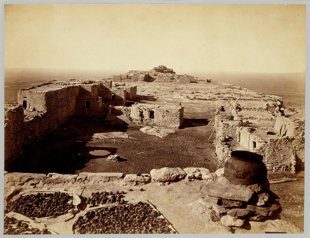 Hopi Mesa door John K. Hillers