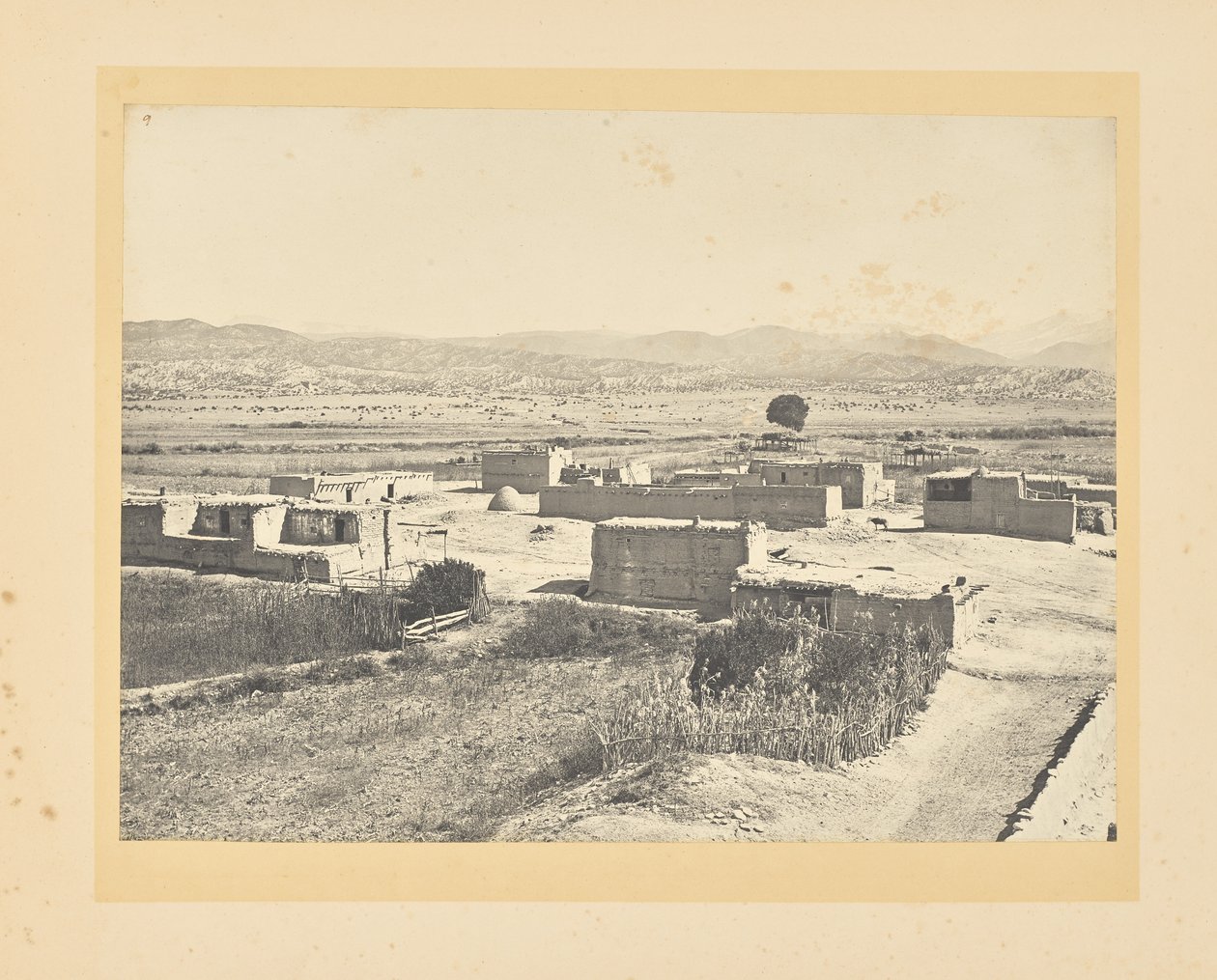 Pueblo van Nambé door John K. Hillers