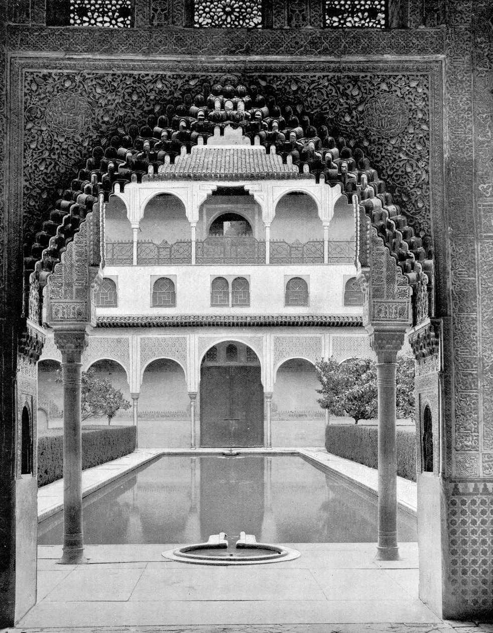 Hof van de Mirten, Alhambra, Spanje door John L. Stoddard