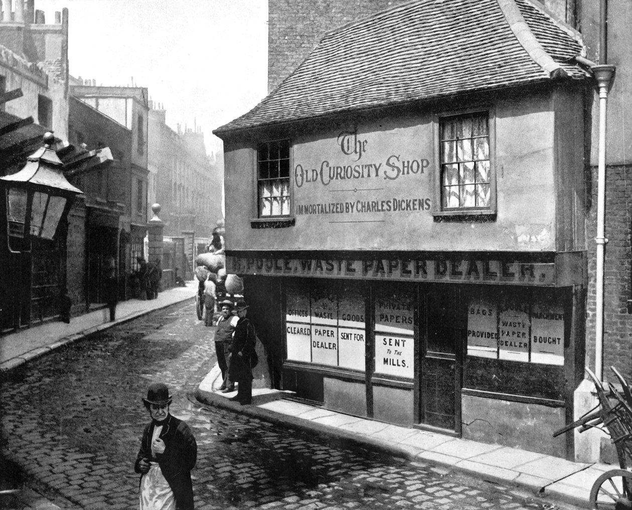 Oude Curiosity Shop, Londen, 1893 door John L. Stoddard