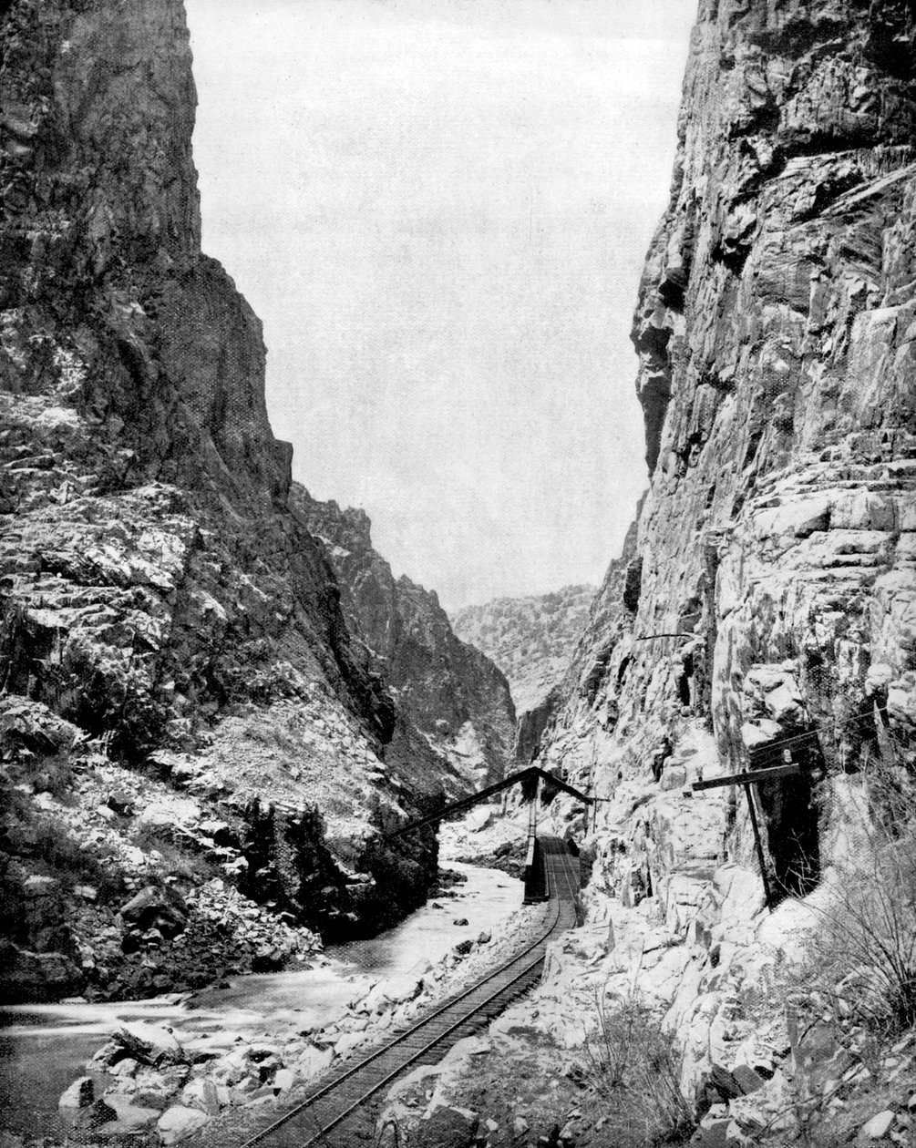 Royal Gorge, Colorado, VS, 1893 door John L. Stoddard