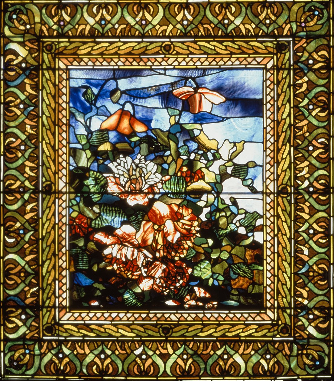 Klaproos en bloei, c.1897 (gebrandschilderd glas) door John La Farge or Lafarge