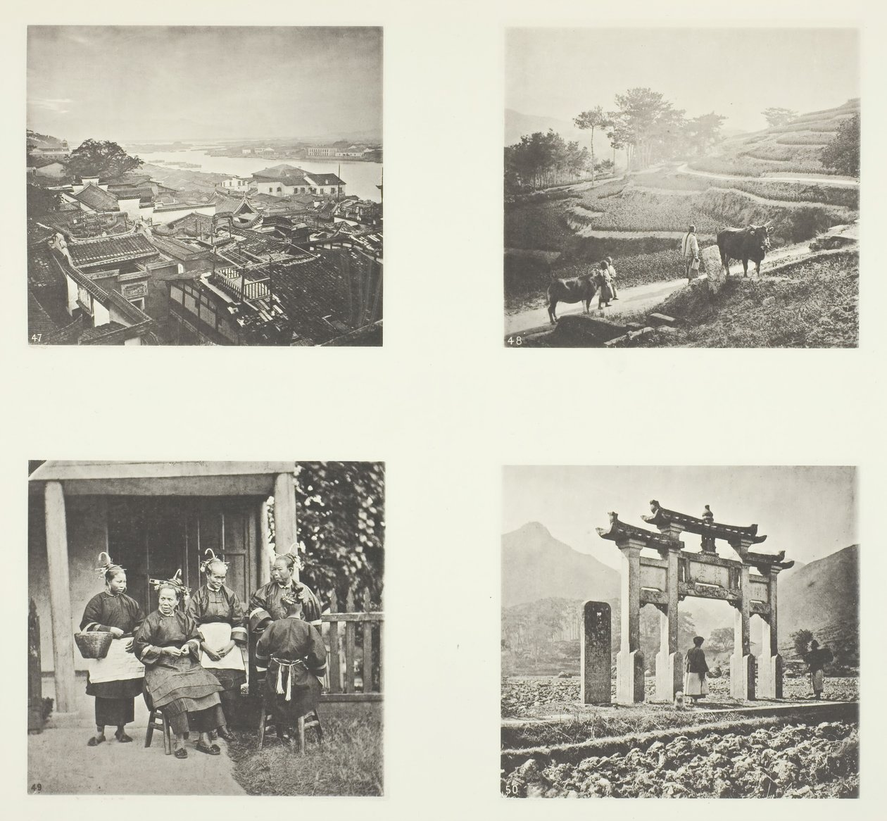 Deel van Foochow Foreign Settlement, terrassenheuvels, Foochow-veldvrouwen, een gedenkboog, ca. 1868 door John Thomson
