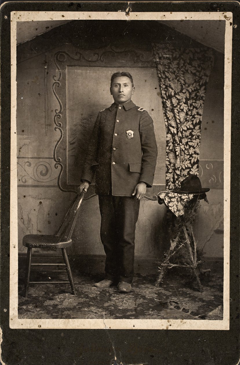 John Hinshaka, Cherry Creek, South Dakota, 1890 door Johnson Brothers