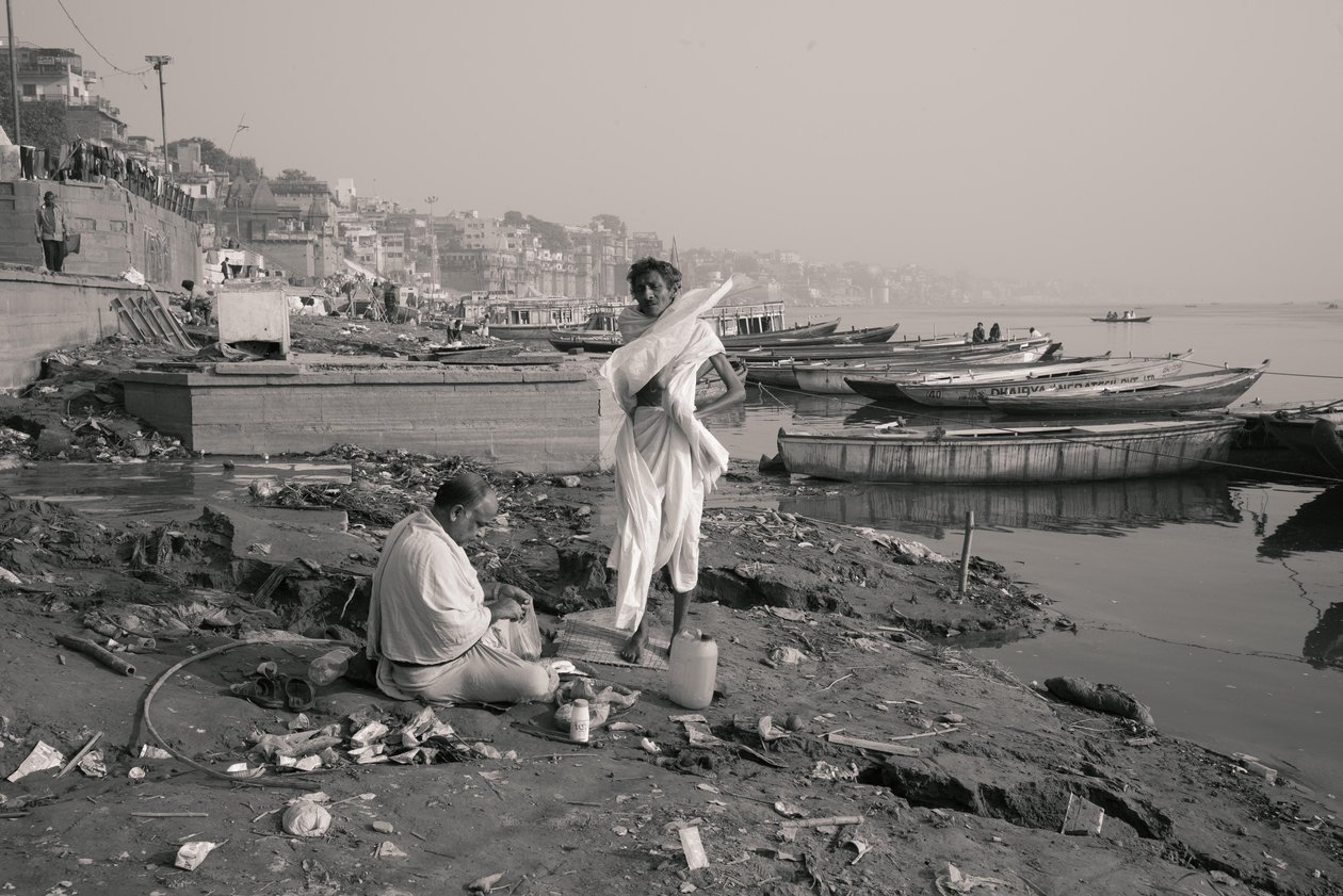 Manikarnika Ghat, Varanasi, 2016 (foto) door Jon Nicholson