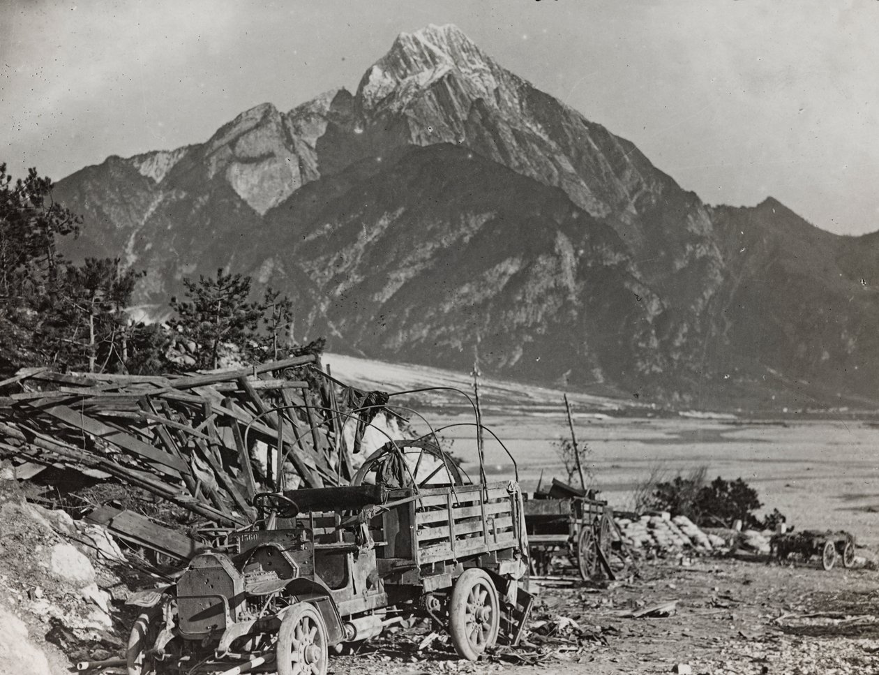 Album "Meine weltkriegs - Erinnerungen South-West Front (Karinthië, Italië, Zuid-Tirol) 31/03/1915-12/11/1918 - Josef Zohles Wien": aan de rivier Tagliamento door Josef Zohles