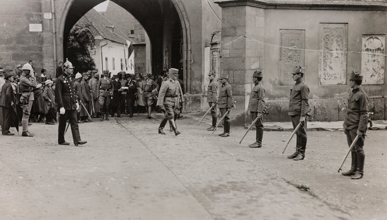 Album "Meine weltkriegs - Erinnerungen Zuidwestfront (Karinthië, Italië, Zuid-Tirol) 31/03/1915-12/11/1918 - Josef Zohles Wien": soldaten in Villach door Josef Zohles