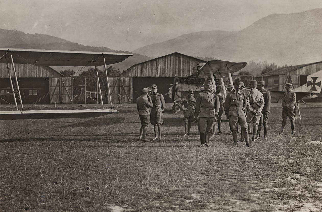 Album "Meine weltkriegs - Erinnerungen South-West Front (Karinthië, Italië, Zuid-Tirol) 31/03/1915-12/11/1918 - Josef Zohles Wenen": vliegveld door Josef Zohles