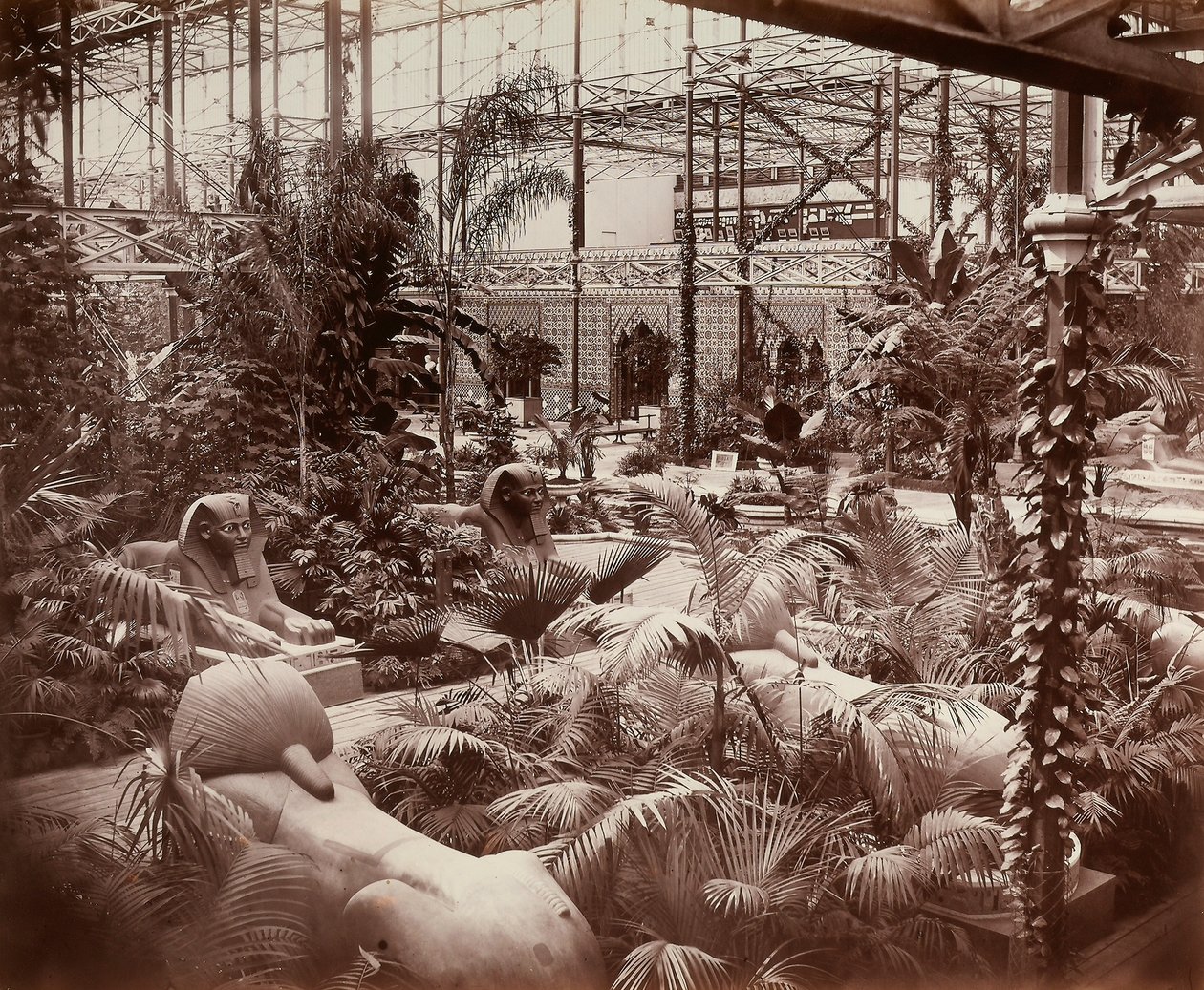 Het Crystal Palace in Londen: de tropische sectie, c.1870 door Joseph Paxton