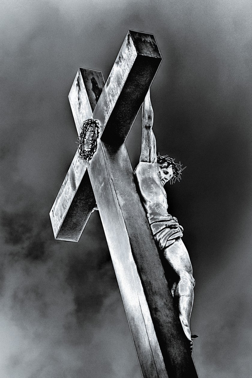 Kruisiging in het paleis van de paus, 2015 (herschilderde foto) door Joy Lions