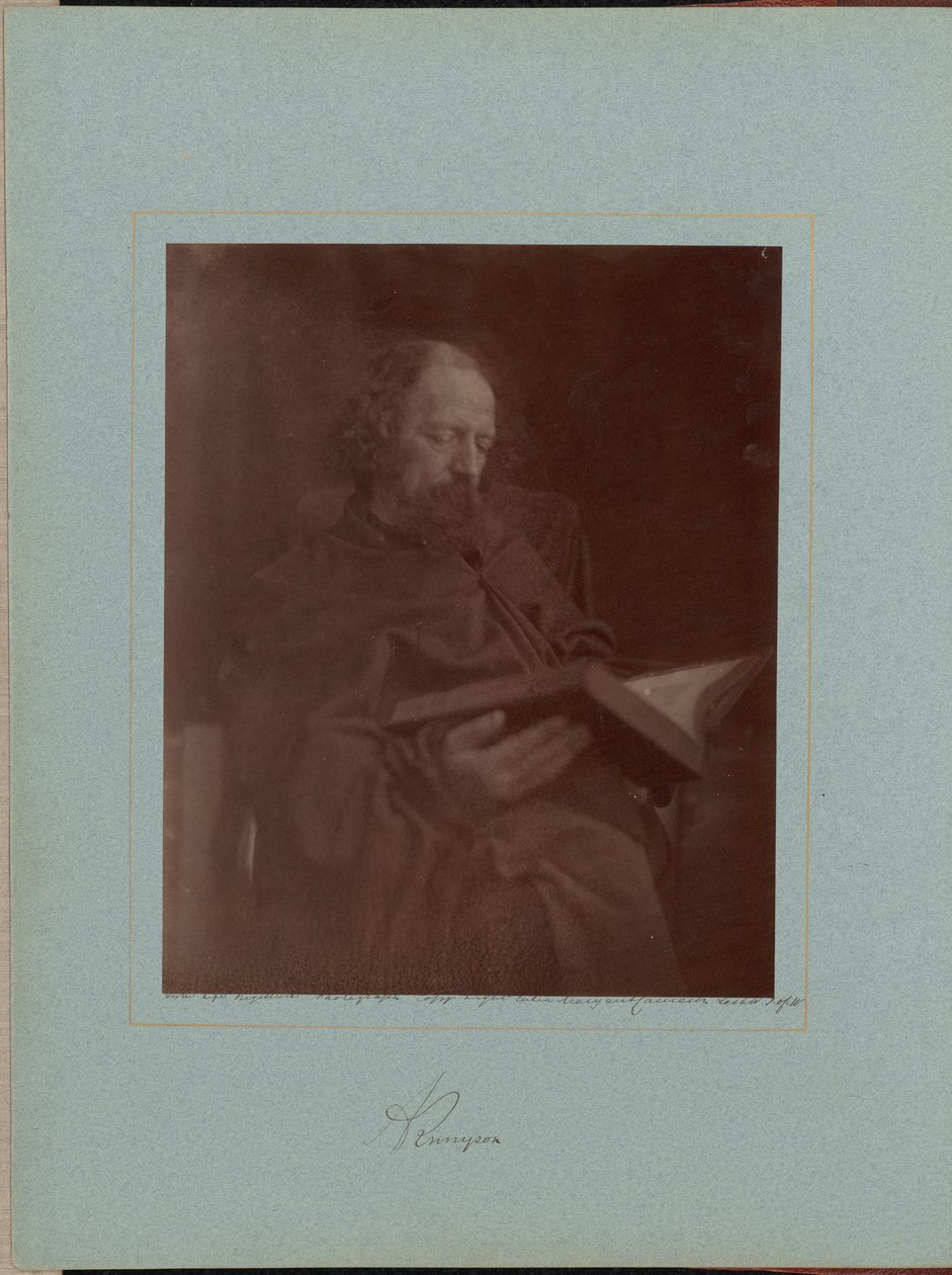 A. Tennyson door Julia Margaret Cameron
