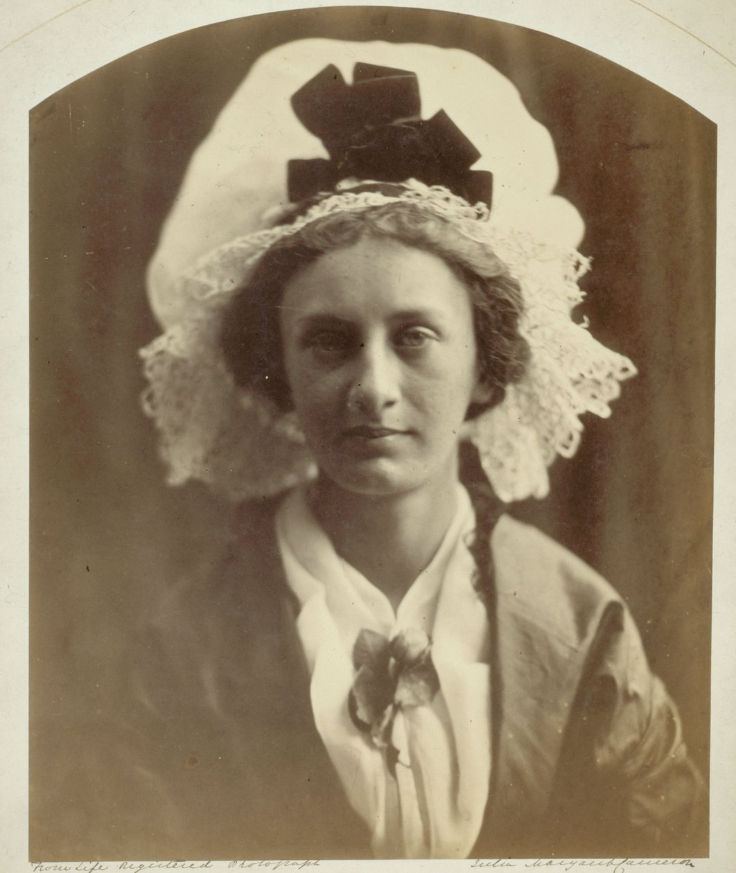 "Waarnemend grootmoeder" May Prinsep door Julia Margaret Cameron