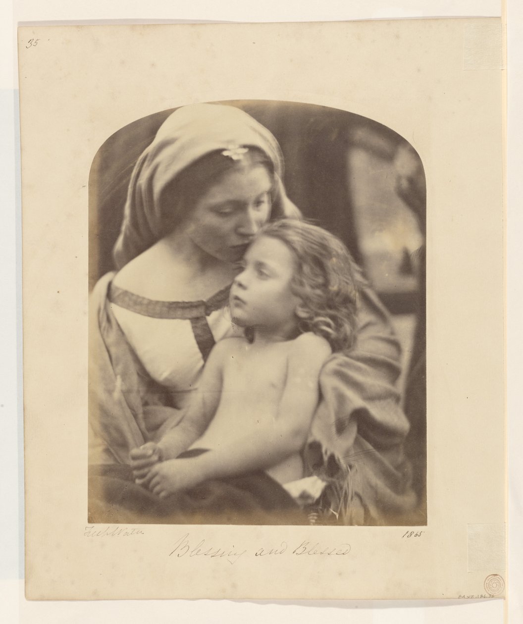 Zegen en gezegend door Julia Margaret Cameron