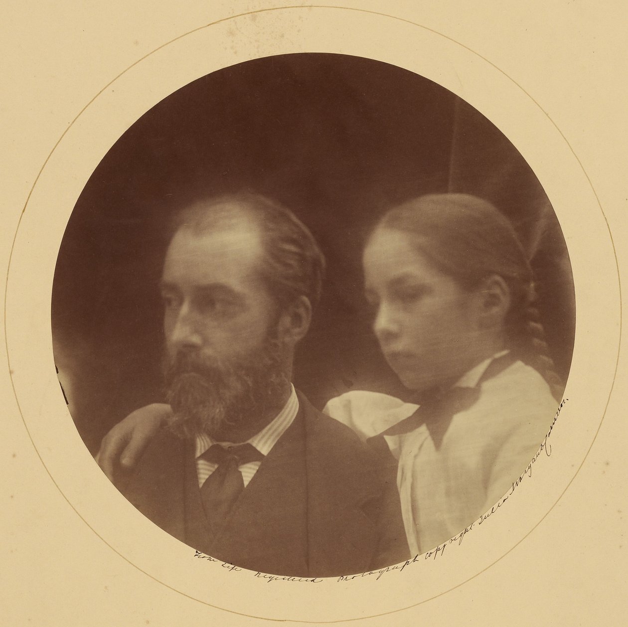 Charles Loyd Norman en zijn dochter Margaret door Julia Margaret Cameron