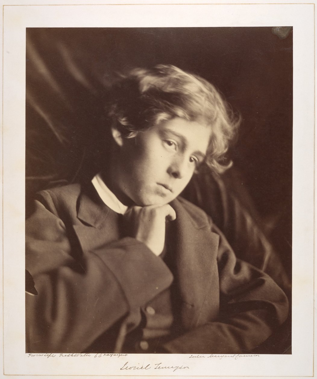 Lionel Tennyson, Freshwater door Julia Margaret Cameron