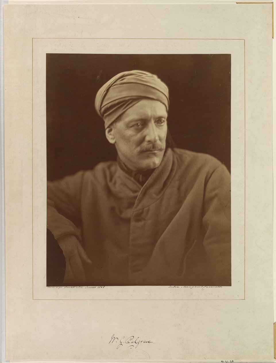 William Gifford Palgrave door Julia Margaret Cameron