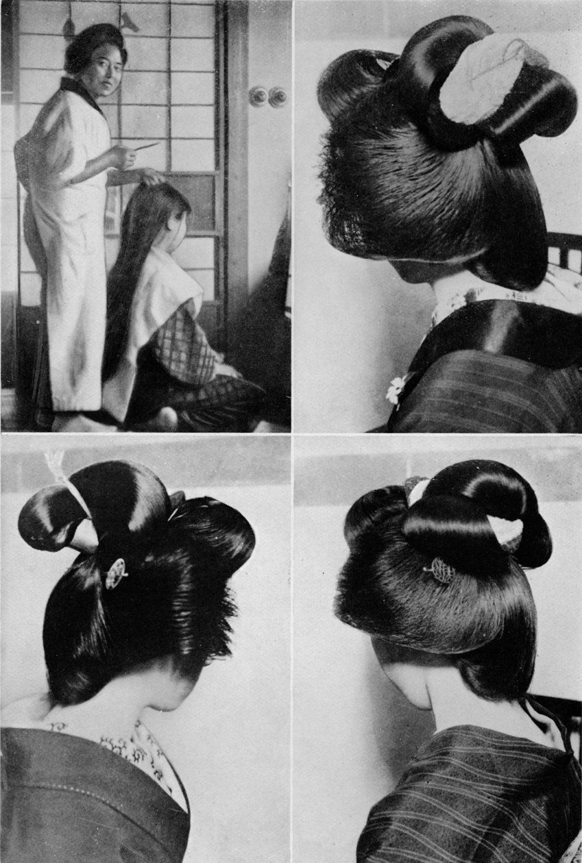 Het duurt twee uur voor het kapsel van een geisha, het kapsel blijft meerdere dagen zitten, ca. 1900, 1921 door Julian Leonard Street