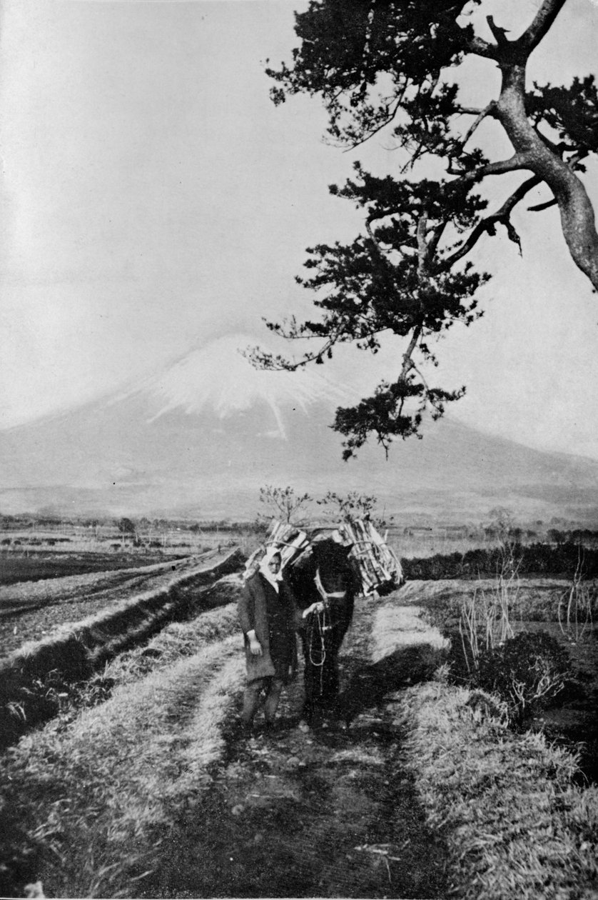 Boeren uit de regio Fuji niet bij naam maar gewoon als O Yama, de Eervolle Berg, ca. 1900 door Julian Leonard Street