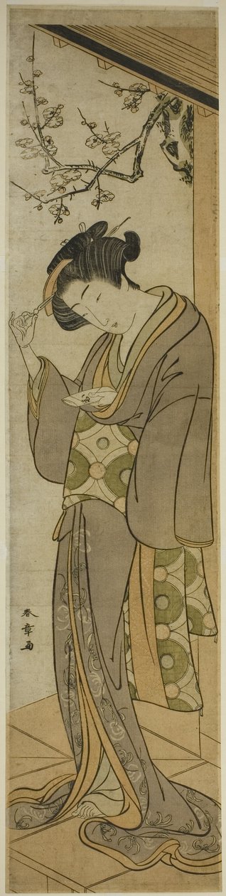 Vrouw op een veranda die op het punt staat een brief te openen door Katsukawa Shunsho