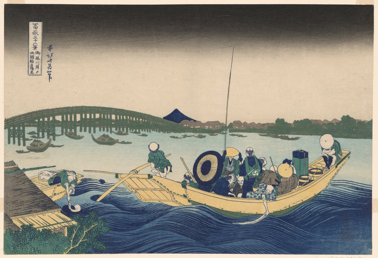 Fuji vanaf Ommayagashi met schemering over Ryogoku-brug (Ommayagashi yori ryogokubashi sekiyo o miru), uit de serie "Zesendertig uitzichten op de berg Fuji (Fugaku sanjurokkei)" door Katsushika Hokusai