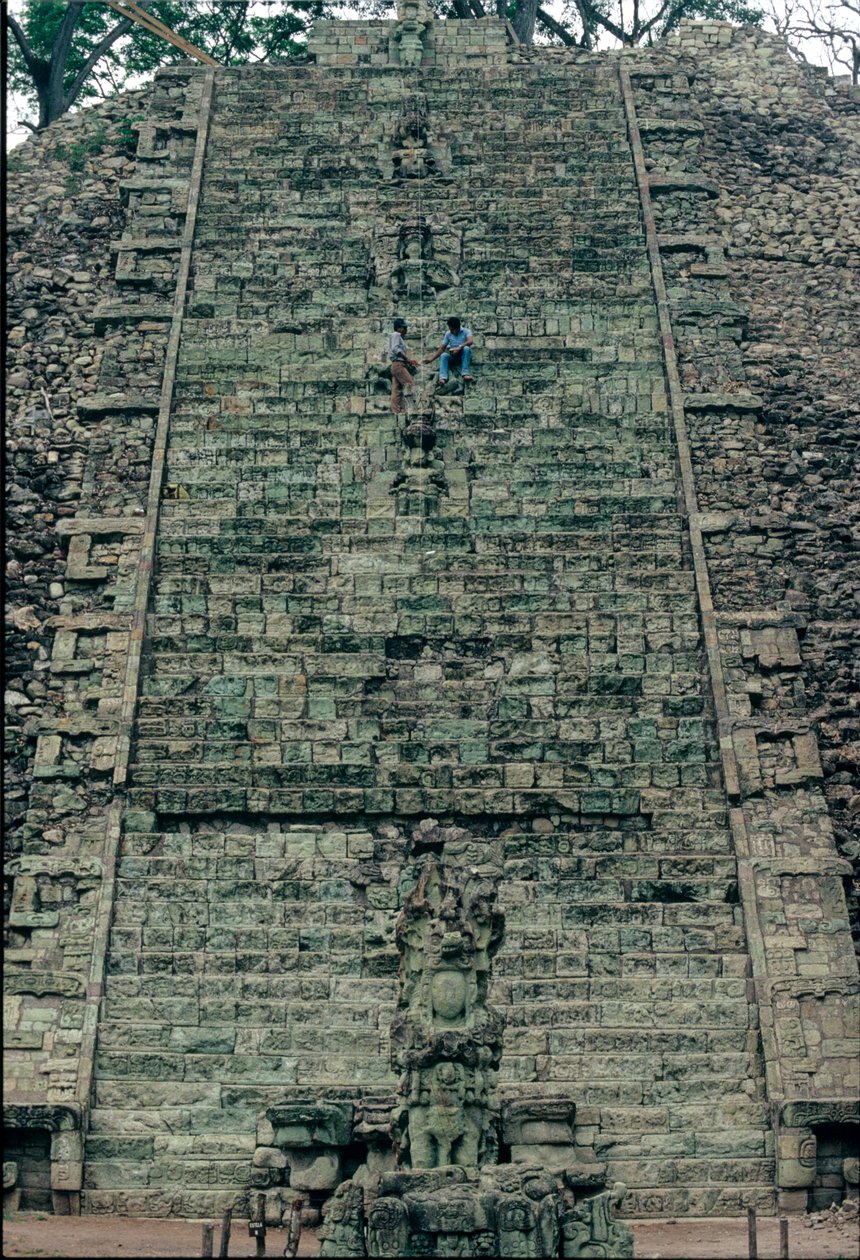 Copan, Hiërogliefentrap, Tempel 26, Maya, Honduras, La Ruta Maya door Kenneth Garrett