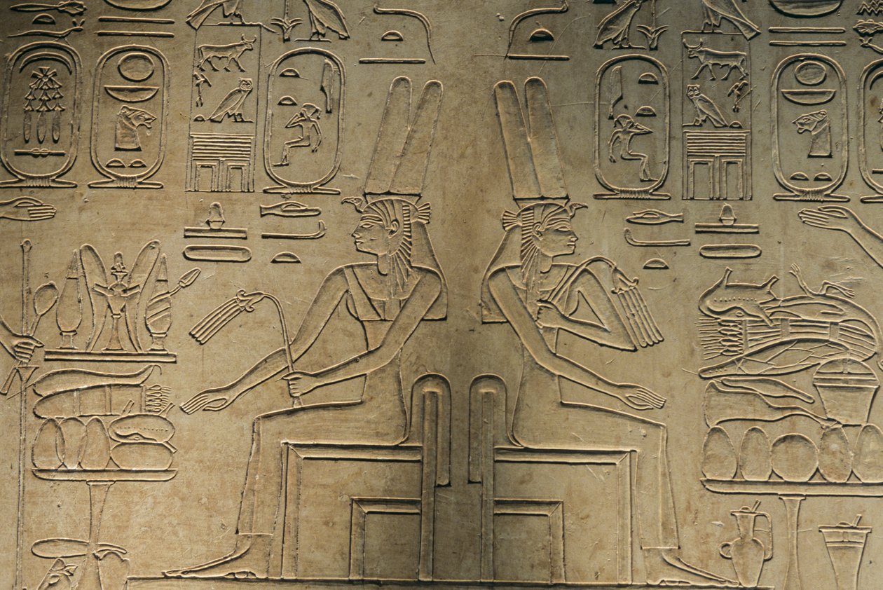 Reliëf uit Abydos, godin Mut, artefact; Egypte door Kenneth Garrett