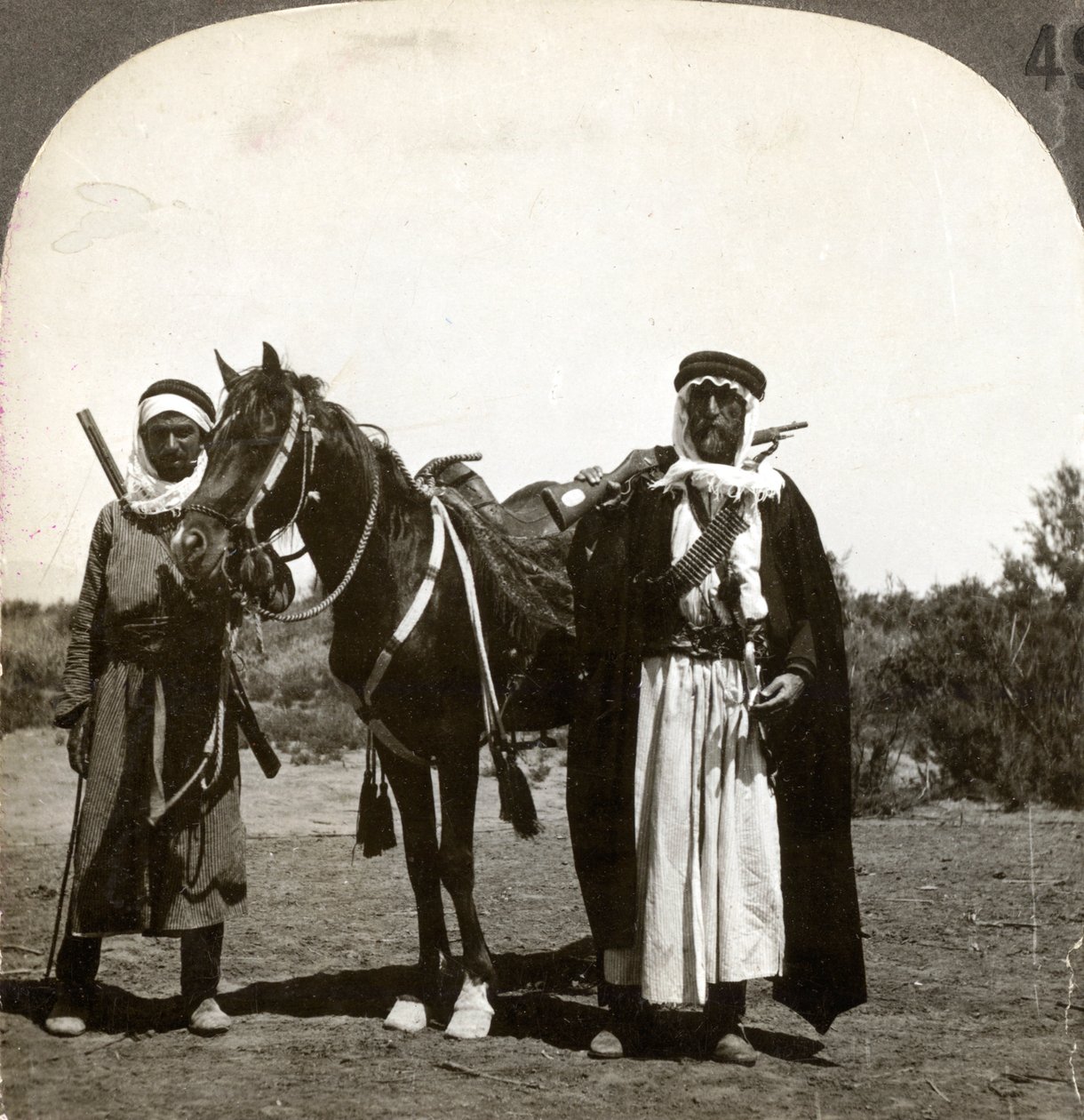 Een sjeik en zijn lijfwacht, Syrië, 1900s door Keystone View Company