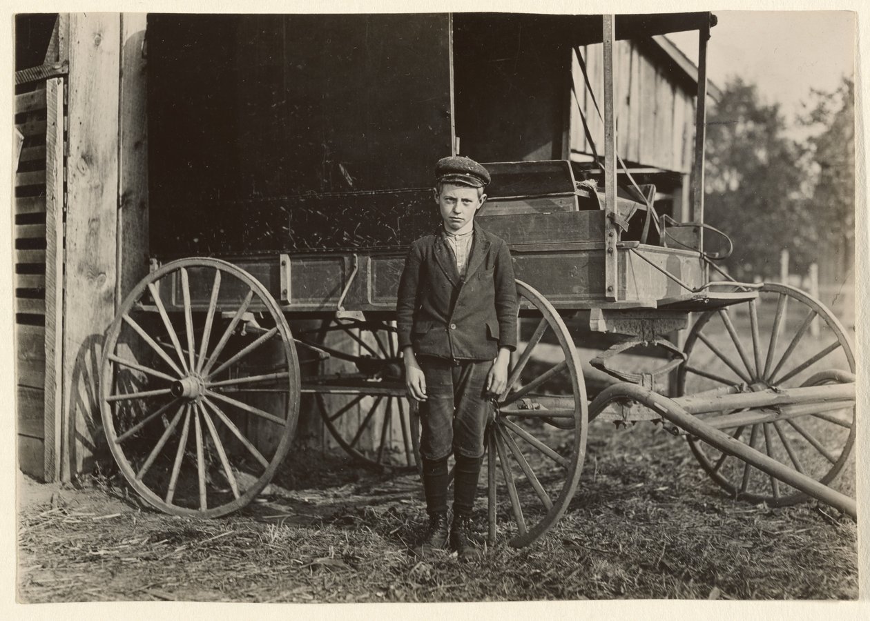 [Orley Shrouce, 10 jaar oud, 8 Ozark Mill, Gastonia, North Carolina]. door Lewis W. Hine