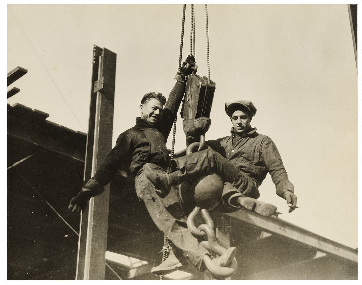 Bouwvakkers Empire State Building, ca.1930 door Lewis Wickes Hine