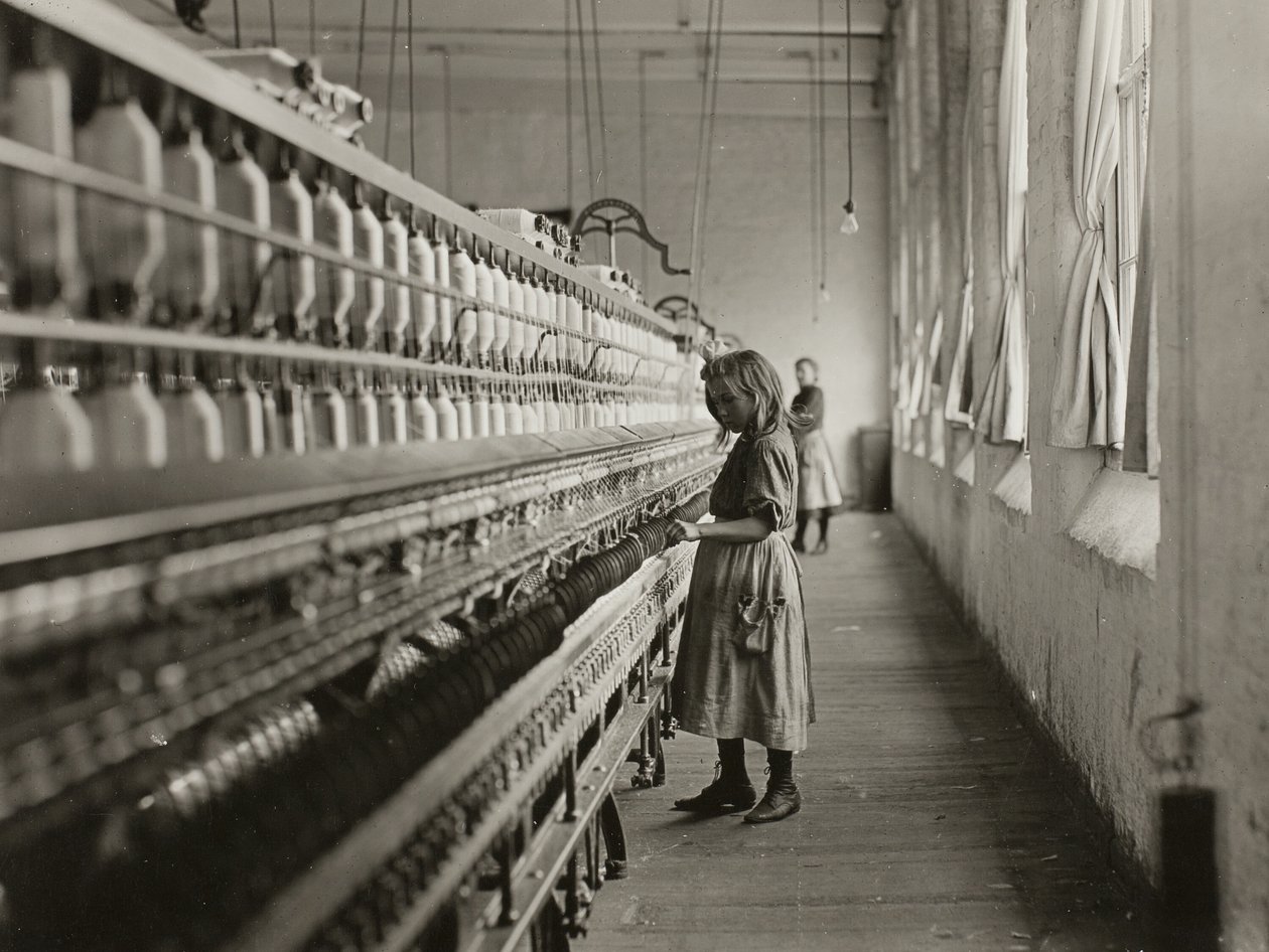 Sadie Pfeifer, een katoenspinner, Lancaster, South Carolina door Lewis Wickes Hine
