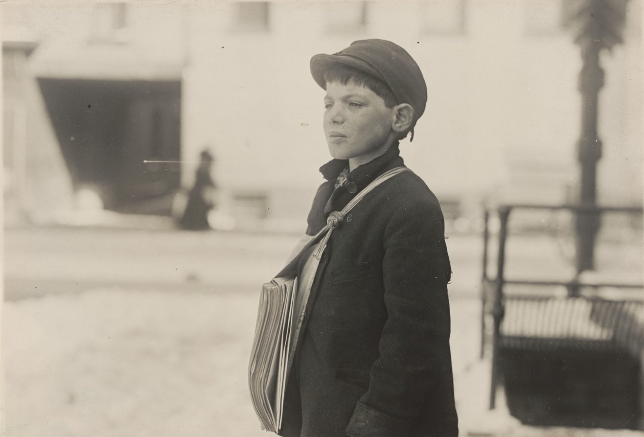 Tony Casale, „Bologna”, 11 jaar oud, verkoopt al 4 jaar kranten, Hartford, Connecticut, maart 1909 door Lewis Wickes Hine