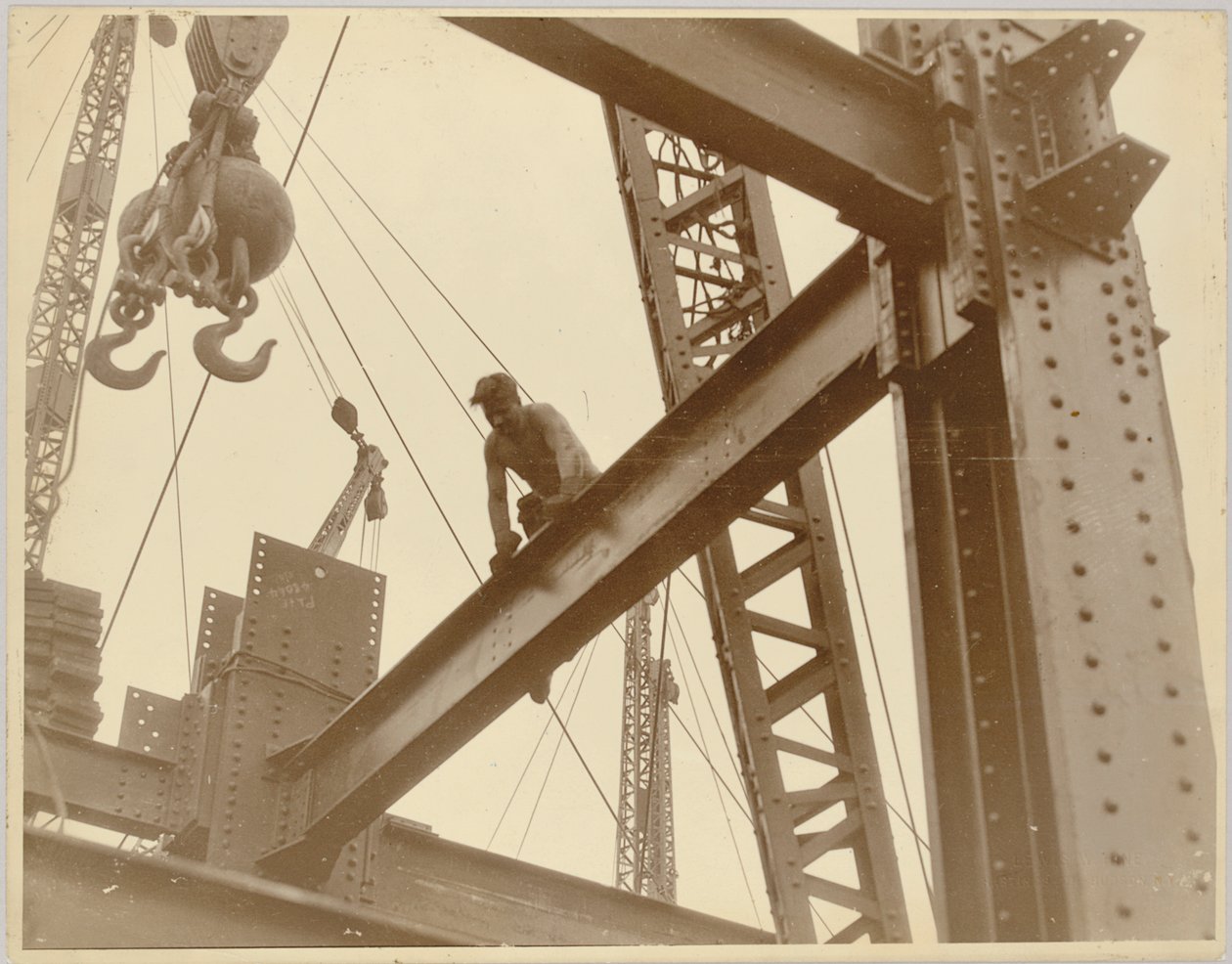 Arbeiders op het Empire State Building, ca. 1930 door Lewis Wickes Hine