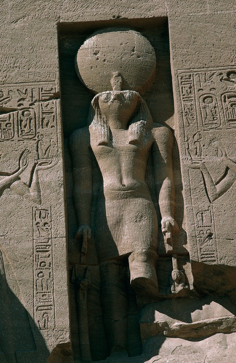 Egypte, Nubië, Abu Simbel, Grote Tempel van Ramses II, façade, nis met standbeeld van zonnegod Ra door Unbekannt Unbekannt