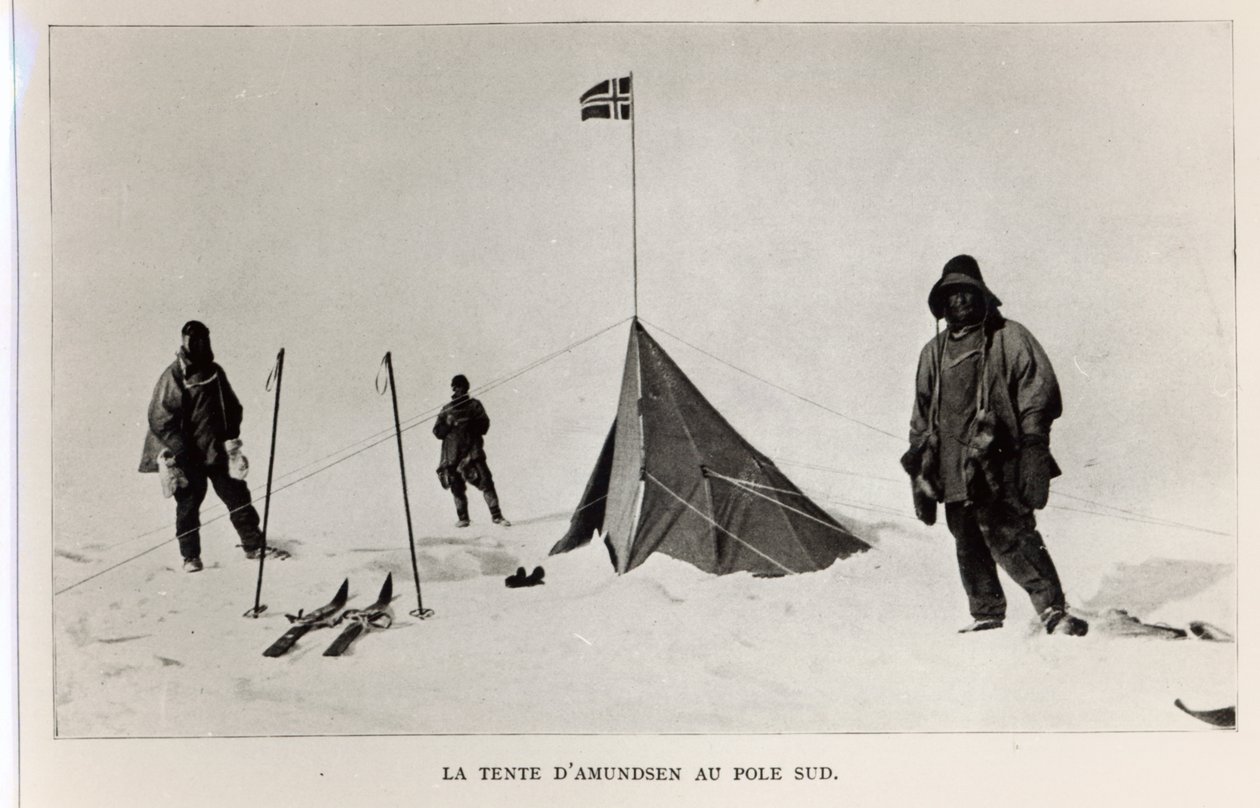 Tent achtergelaten op de Zuidpool door Roald Amundsen (1872-1928) in 1911, 1912 door Lieutenant Henry Robertson Bowers