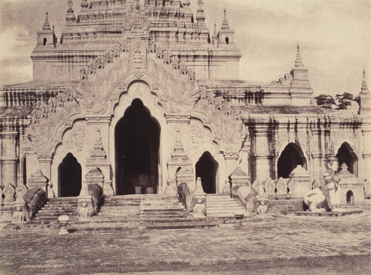 Amerapoora: Oostdeur van de Maha-thugea-yan-tee Pagode,1 september - 21 oktober door Linnaeus Tripe